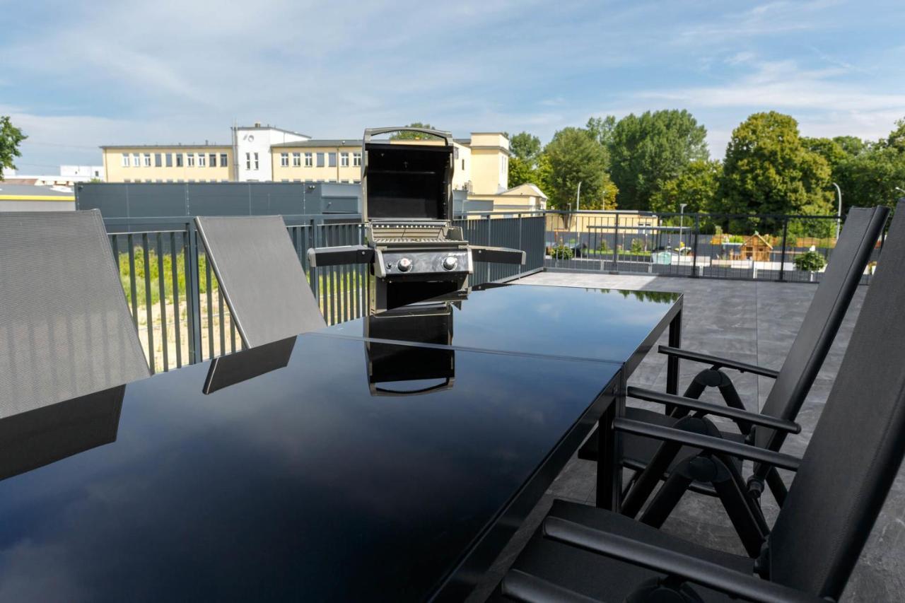 Monteurzimmer Berlin Pankow Mit Dachterrasse - Nur 10 Min. Von Der A10 - 3 Zimmer/ 7 Betten Ngoại thất bức ảnh